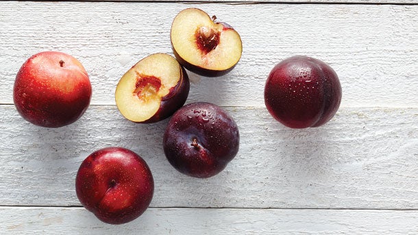 CLEAN-EATING-4.27.1524051-plums