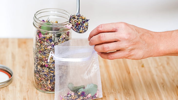 Clean-Living_Nontoxic-Scented-Sachets-inset4-76-web Nontoxic Scented Sachets step 4