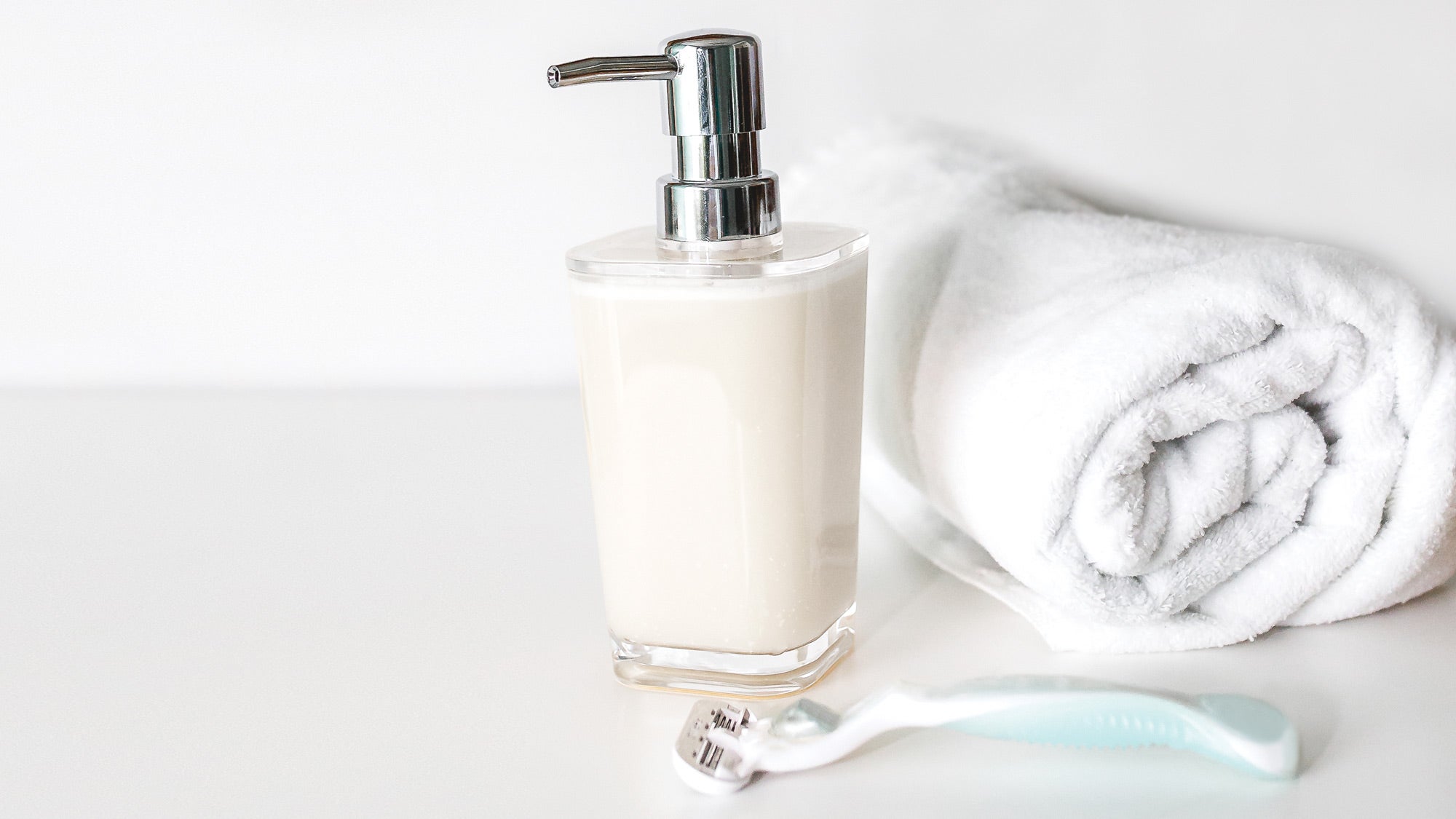 Moisturizing Shaving Cream lead
