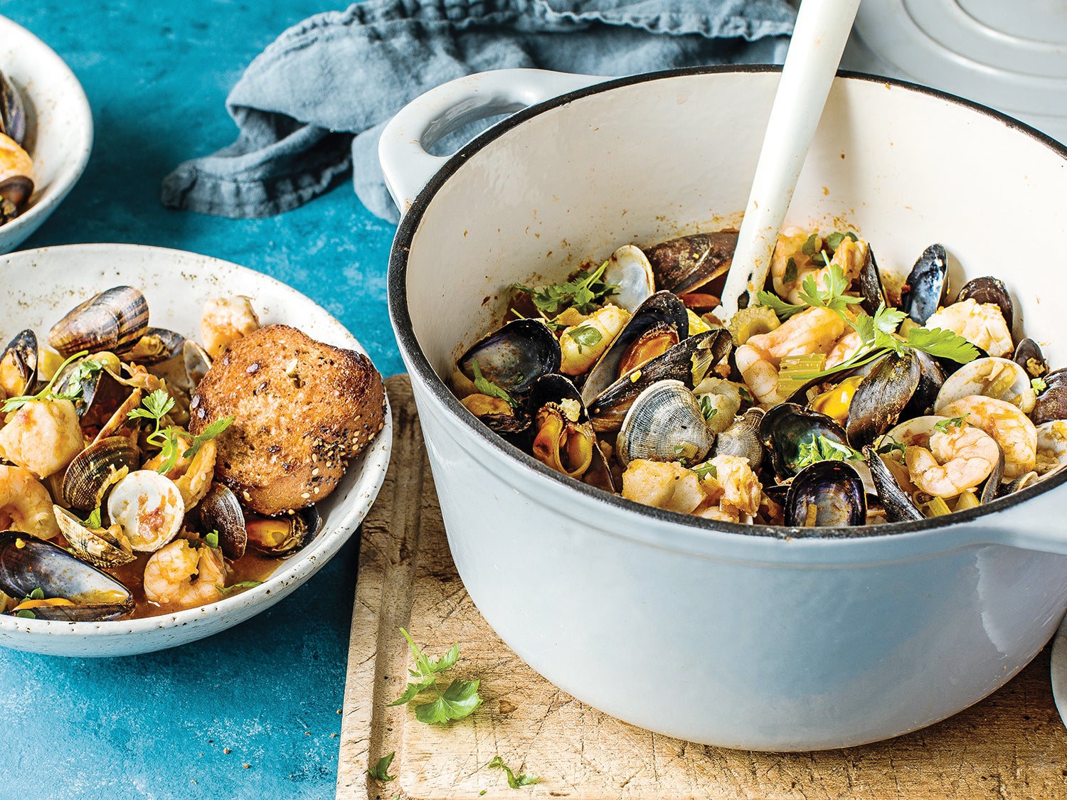 Dutch Oven Seafood Cioppino Recipe