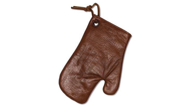 GIFTS_Color-and-Classic-Leather-Oven-Mitts_83-WEB Color and Classic Leather Oven Glove