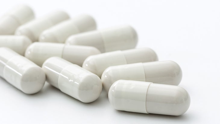 Complements_Pills-Inset_86-web Probiotic capsules