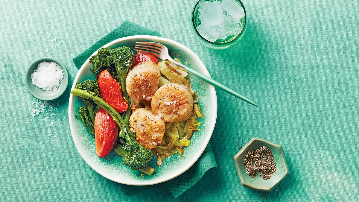 Roasted Scallops with Broccolini & Caramelized Leeks Clean Eating
