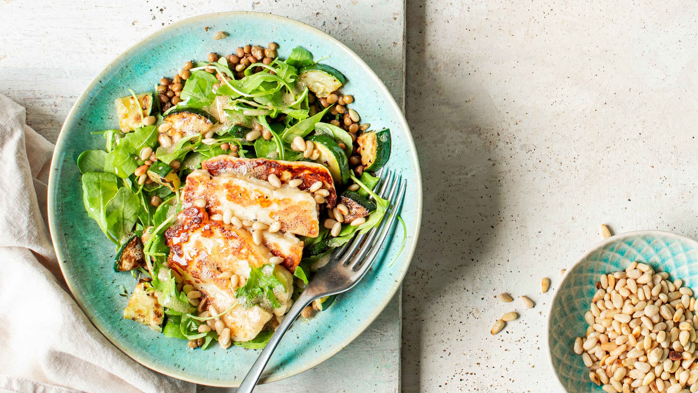 zucchini halloumi salad