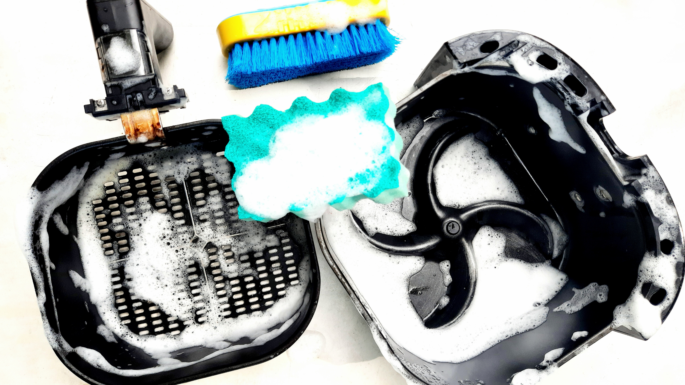 How to Clean Air Fryer Basket