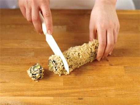 30LowCalMeals22 Low Calorie Meal: California Roll Sushi