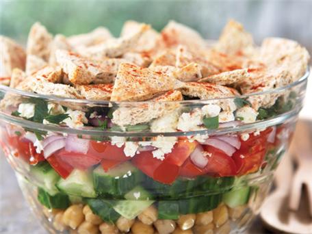 30LowCalMeals7 Greek Salad with Baked Pita recipe