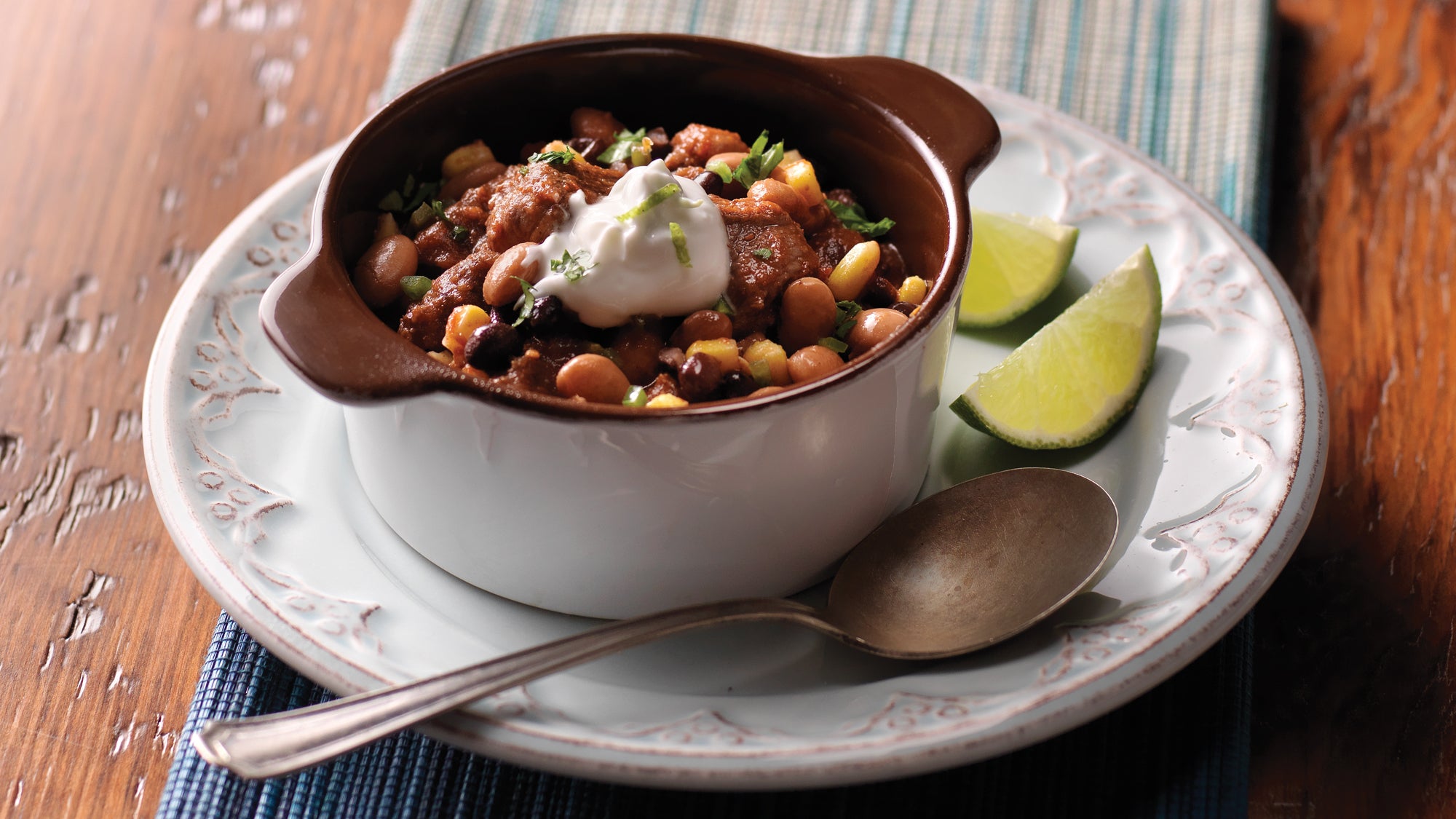 Slow Cooker Mexican Beef Chili with Lima Cream Slow-cooker mexican beef chili recipe