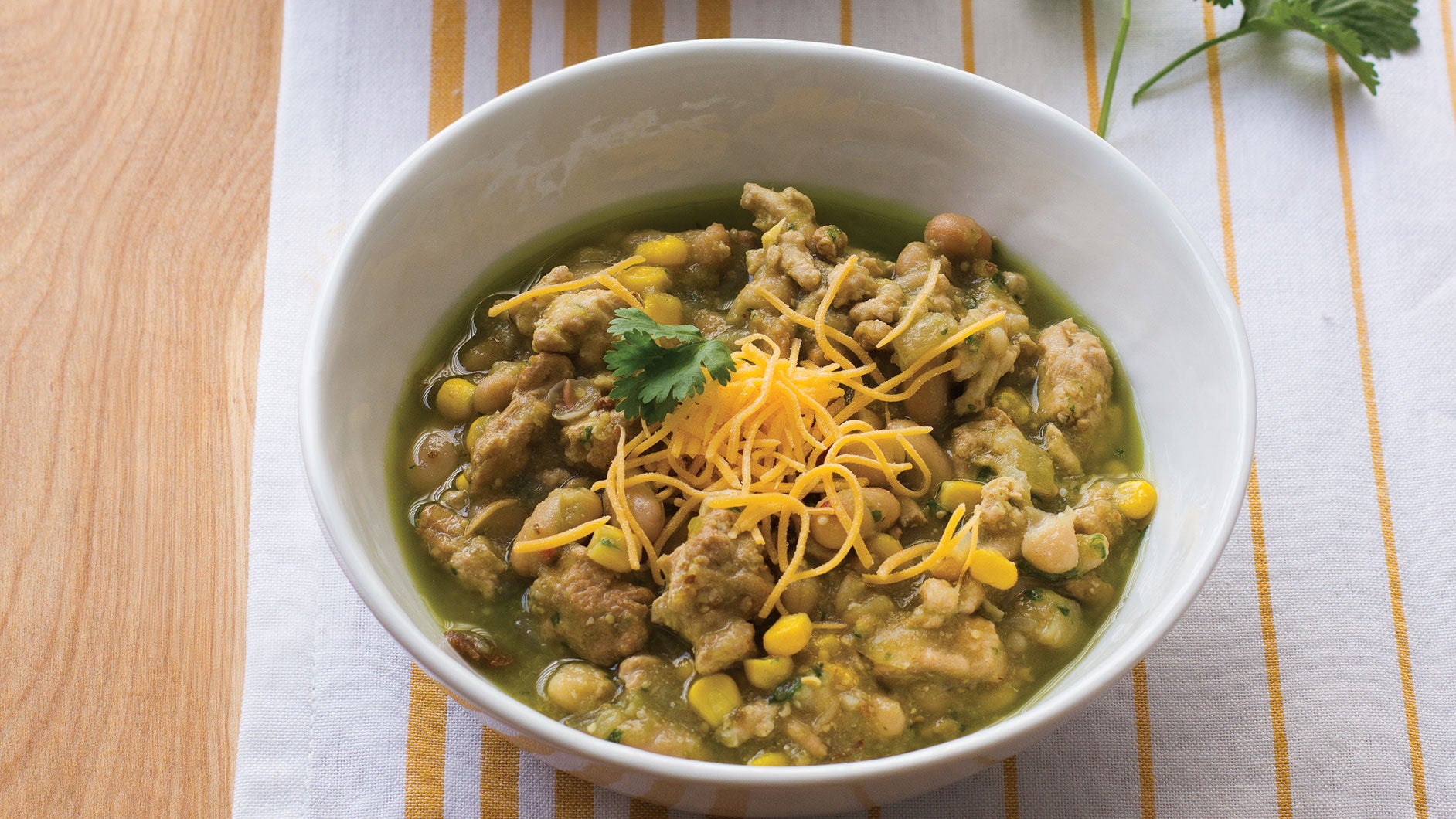 Slow Cooker Turkey and Tomatillo Chili recipe